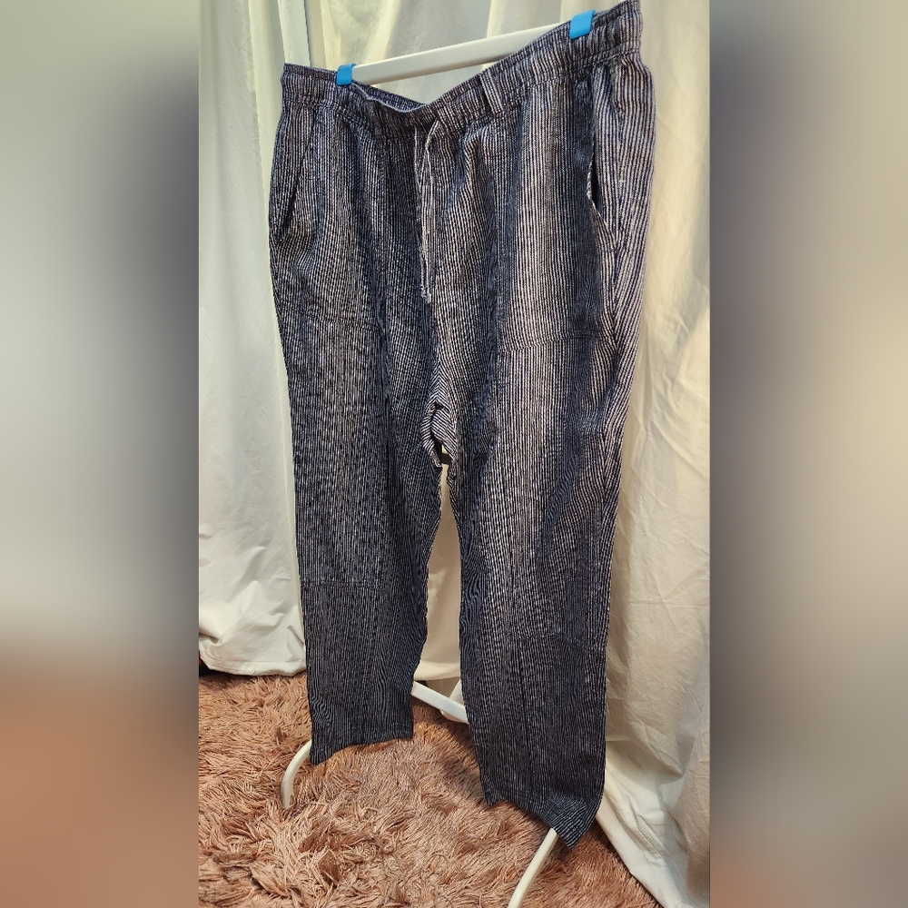 Time and Tru pant
